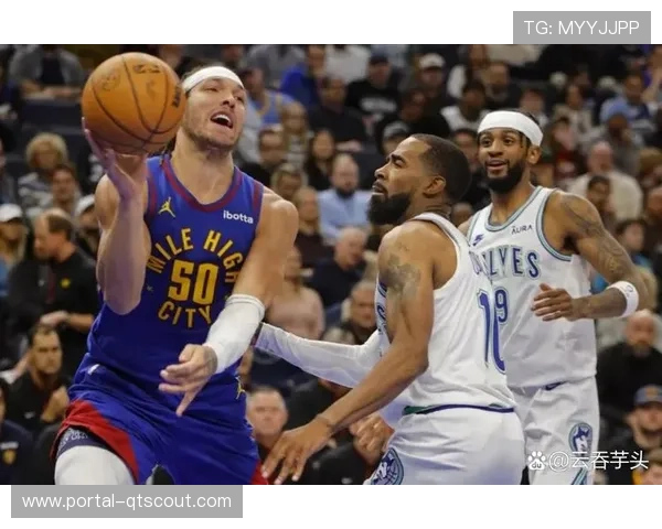 柏林联合主场烟雾弥漫，球迷烟花致比赛暂停影响攻防节奏